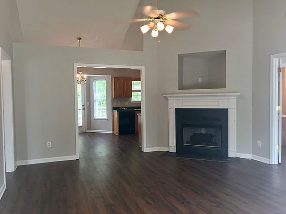 2nd image of 713 Veneta View Dr