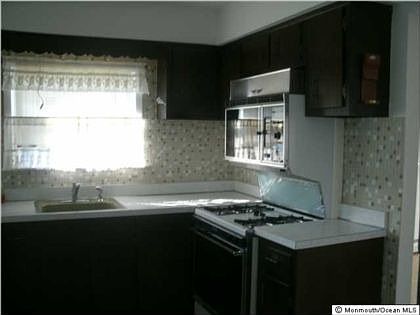 2nd image of 9 Guadeloupe Dr