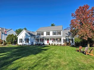 68 Fairview St, Holliston, MA 01746