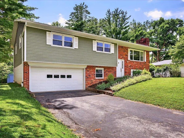 1222 E Tremont Way, Bloomington, IN 47401