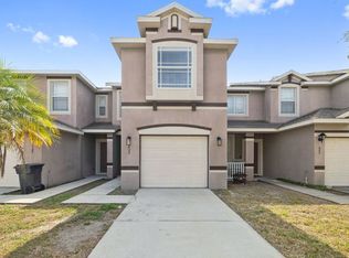 525 Glenn Cross Dr, Ruskin, FL 33570
