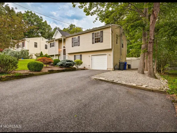 1375 Larchmont Ave, Brick, NJ 08724