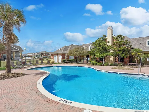 Ironwood Crossing Apartments & Townhomes