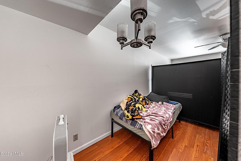 5th image of 149 Jefferson Street