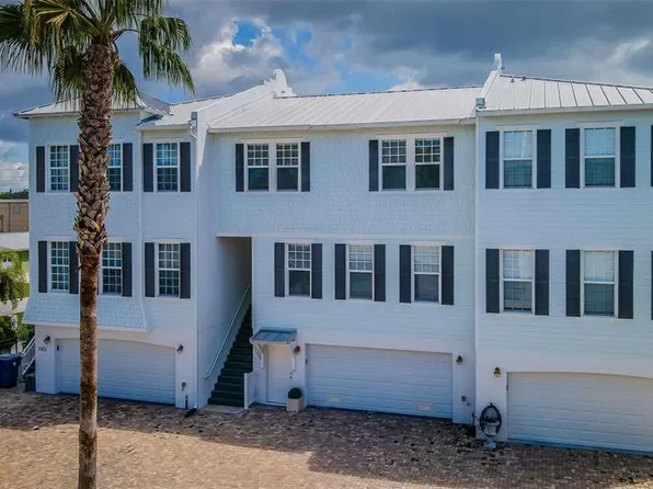 7004 Grevilla Ave S, South Pasadena, FL 33707