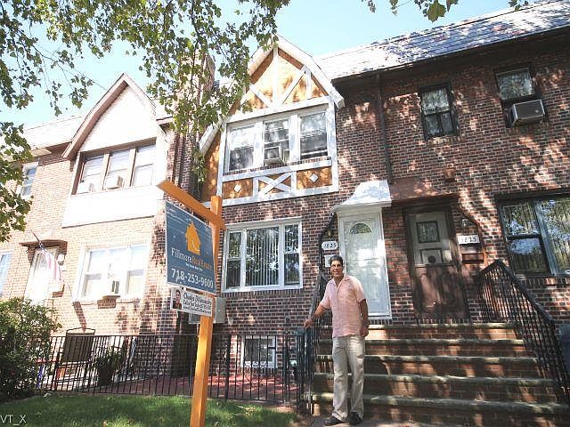 1st image of 1823 E 31st St