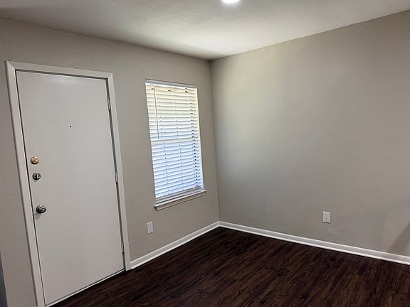 5th image of 1014 Bluebird Dr