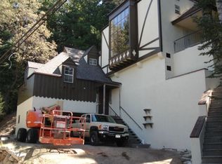 25051 Scenic View Dr, Crestline, CA 92325