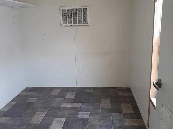 4527 Highway 90 #E8, Alleyton, TX 78935