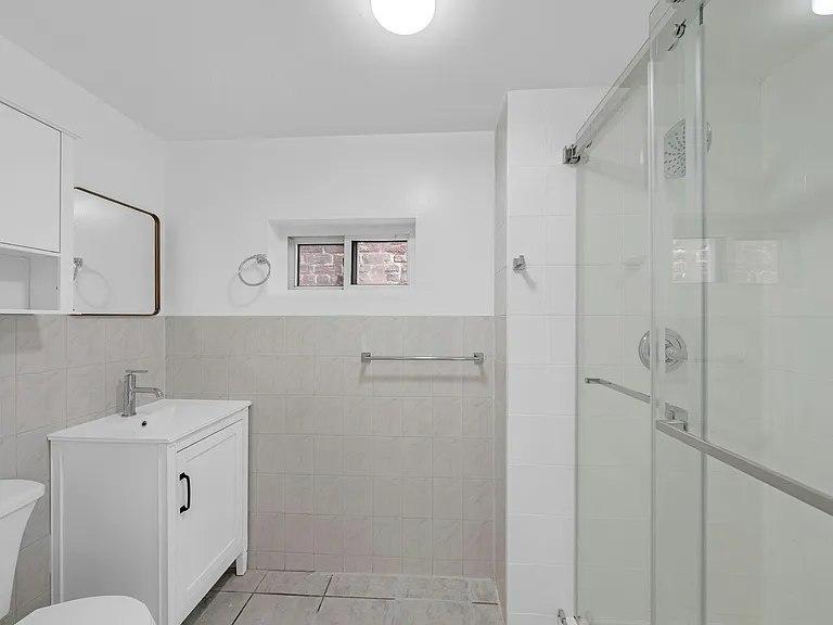 65 Saint Pauls Ave #3 — Photo 15