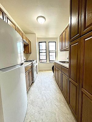 1st image of 307 Sterling St APT F7