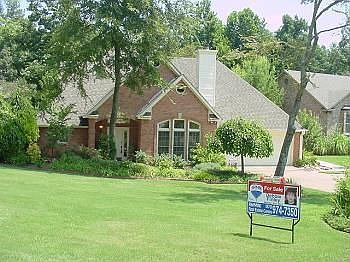 1st image of 900 E Lakeshore Dr