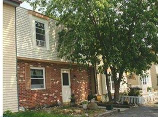 21 Presidential Dr, Sicklerville, NJ 08081