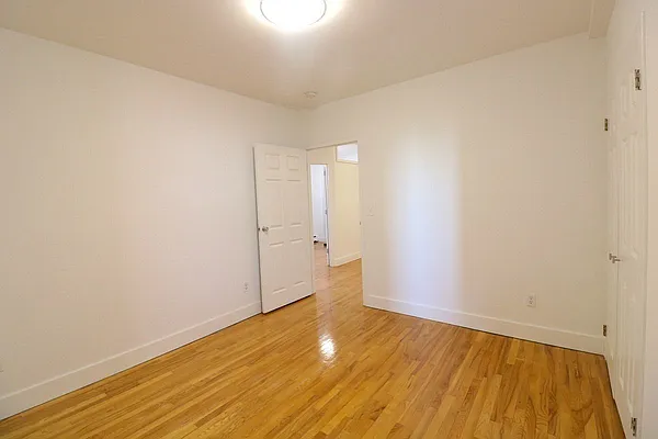 Rented by Compass | media 12