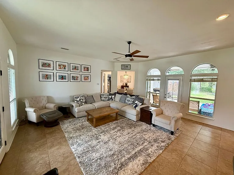 1651 Northridge Rd — Photo 4
