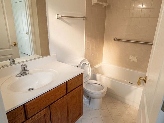 5th image of 3318 Broker Ln