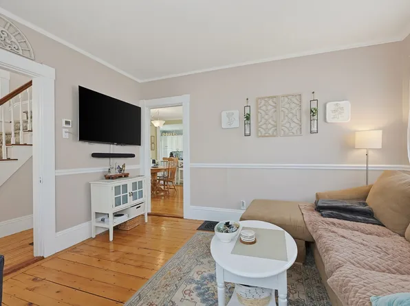 2 Dearborn Ave, Beverly, MA 01915