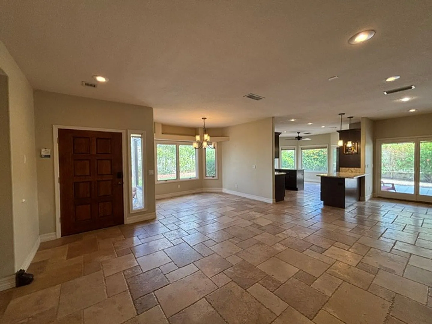 3 Bedroom - 2 Bath London Greens Community — Photo 4