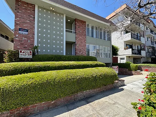 337 S Elm Dr Photo 1