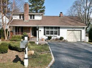 26 Egypt Ln, Locust Valley, NY 11560
