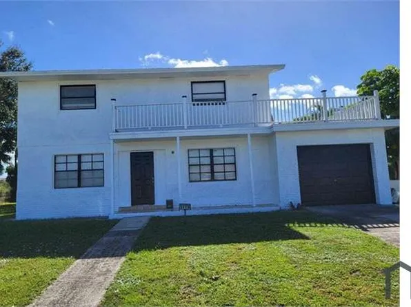 3110 Australian Ct, West Palm Beach, FL 33407