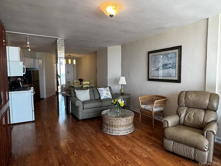 830 Shore Rd #4M — Photo 8