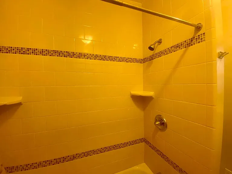 833 York St — Photo 19