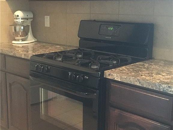 5th image of 5909 Comanche Peak Dr