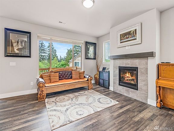 3rd image of 12927 31st Ave W