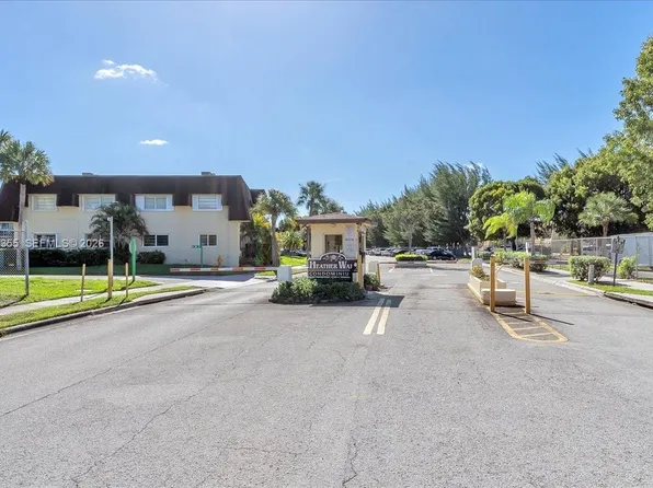 9009 SW 138th St #20-2, Miami, FL 33176