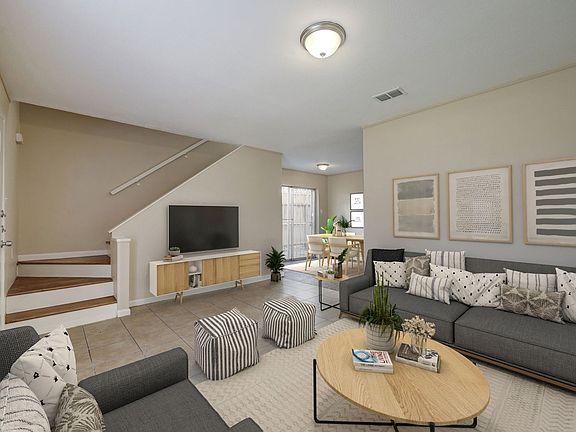 2nd image of 1918 Upland Dr