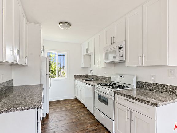 5th image of 1212 W 107th St APT 7