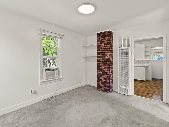 3rd image of 8007 E Euclid Ave