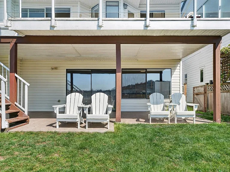 2929 Dollarton Hwy — Photo 13