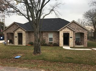 720 N Church St UNIT 2, Pilot Point, TX 76258