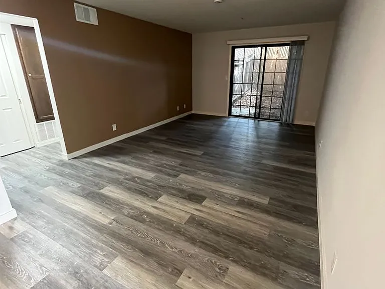 1690 164th Ave — Photo 3