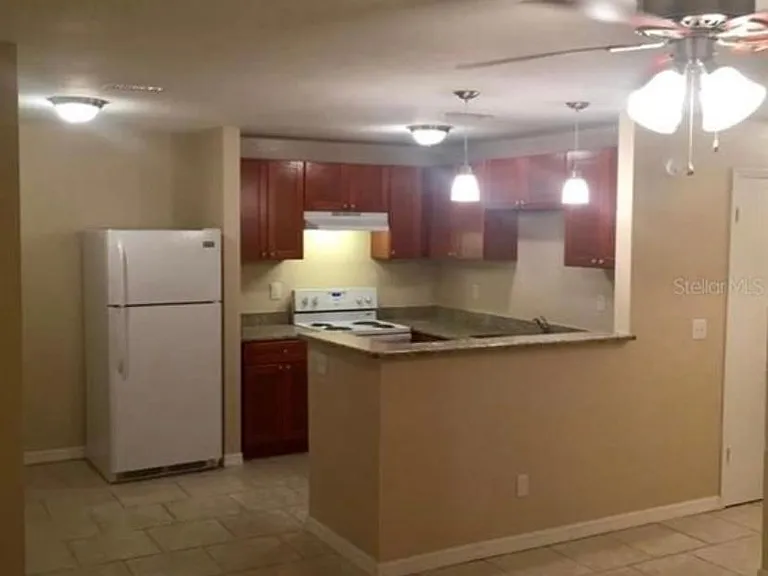 6803 S West Shore Blvd #A — Photo 8