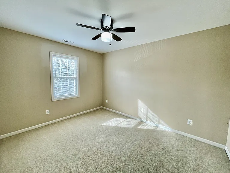 219 Bennington Dr — Photo 14
