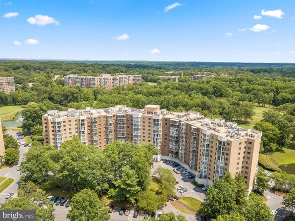 15107 Interlachen Dr APT 818, Silver Spring, MD 20906