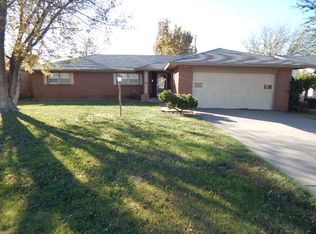 1807 Floydada St, Plainview, TX 79072