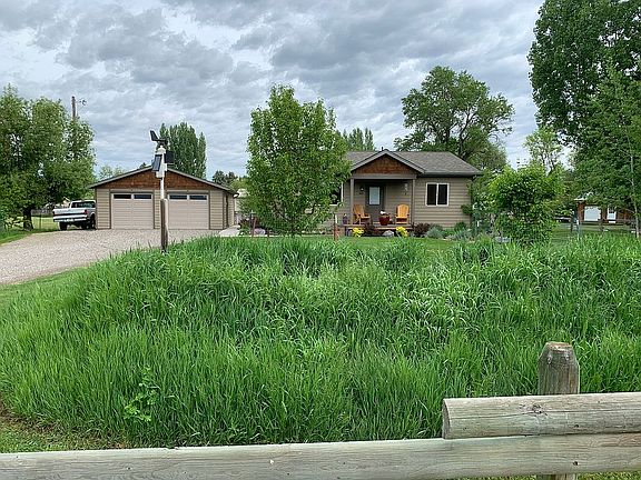 2nd image of 661 Sunny Acres Dr