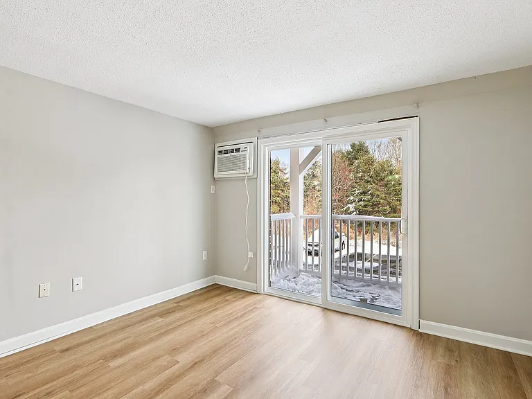 5-web-or-mls-135 Elm St 57-S0412-005