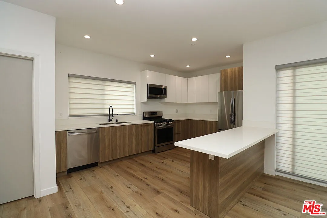 Building Photo - 4601 Pickford St #1845