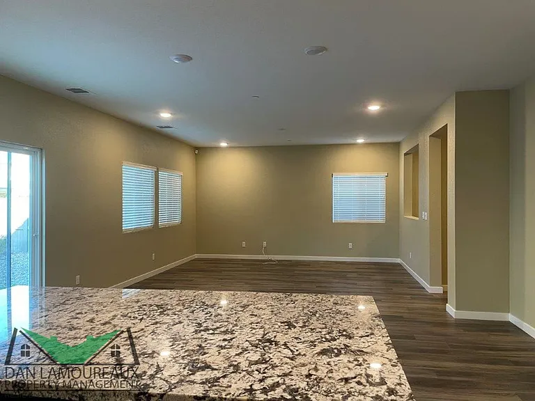 2121 Millsap Pl — Photo 11