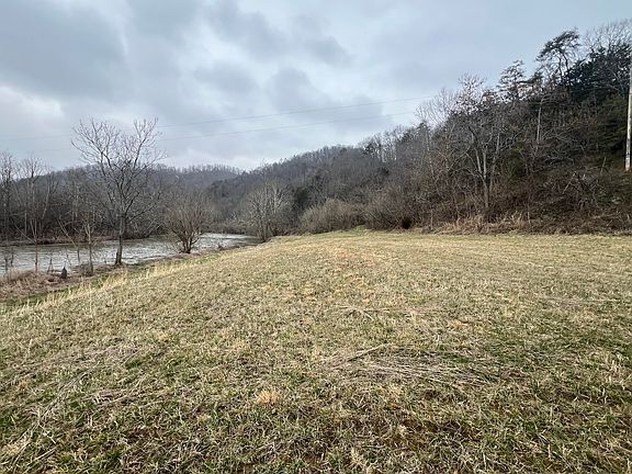 4th image of River Bend Dr