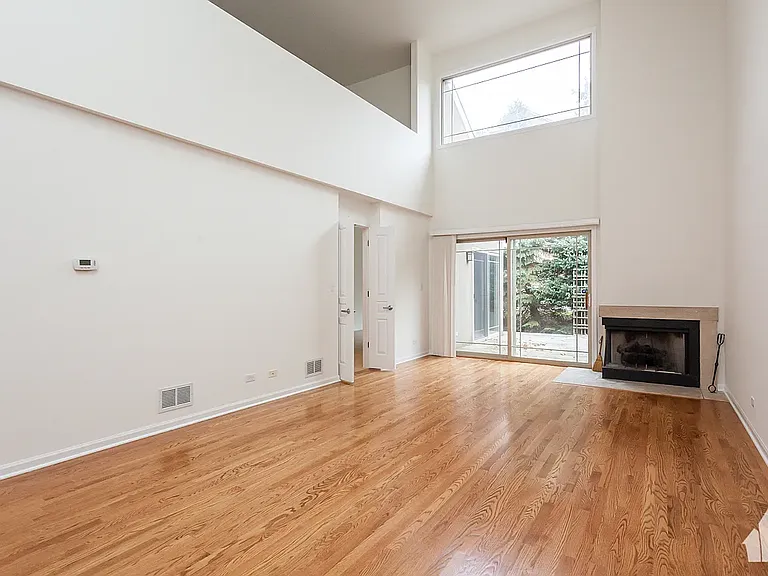 1451 N Milwaukee Ave — Photo 3