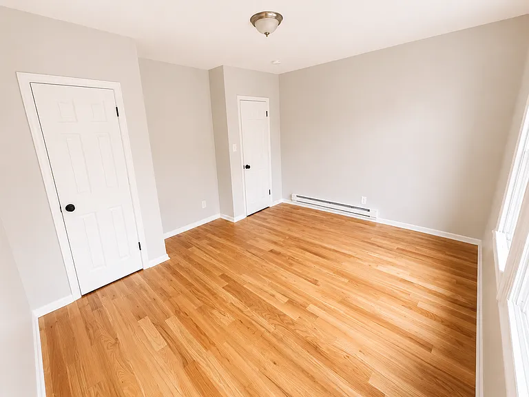 454 4th Ave W #3 — Photo 4