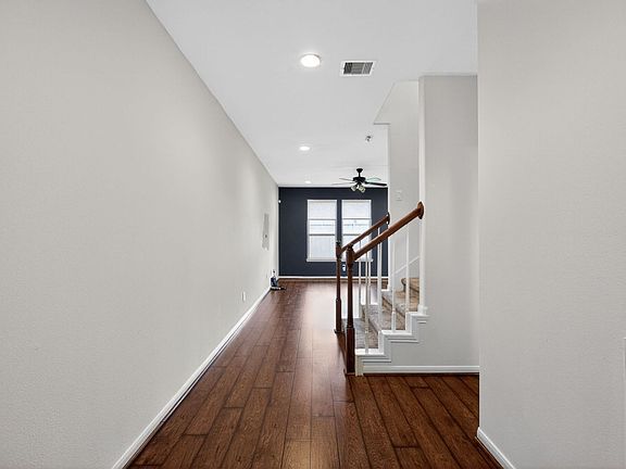 2nd image of 17019 Wilthorne Gardens Ct