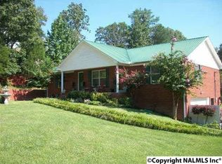 1620 Woodmont St SW, Hartselle, AL 35640