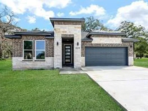 529 Echo Ln, Livingston, TX 77351